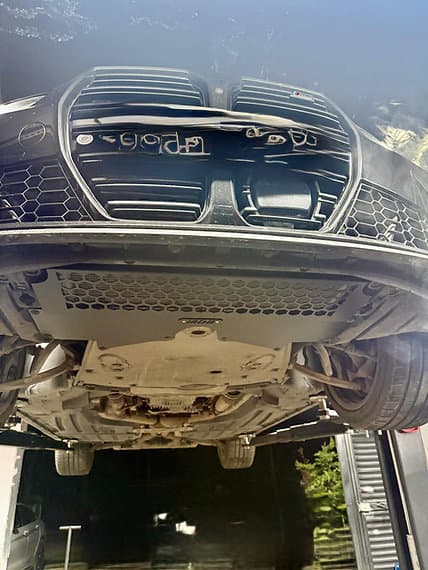BMW G8X - Alt Gövde Muhafaza